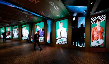 La productora musical Big Hit Entertainment, representante de la popular banda BTS, y el gigante estadounidense Universal Music Group buscarán formar una nueva banda masculina en EE.UU. EFE/EPA/KIM HEE-CHUL/Archivo