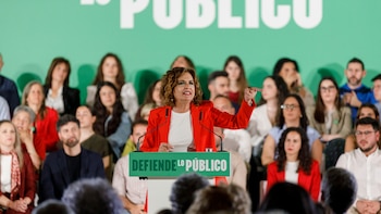 La socialista María Jesús Montero pide dinero para la campaña andaluza a cambio de una rentabilidad superior incluso que la de las Letras del Tesoro