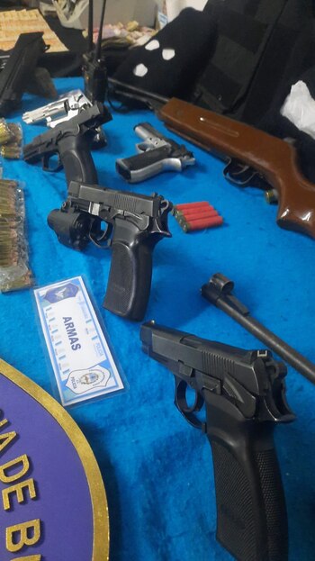 Los detenidos guardaban más de