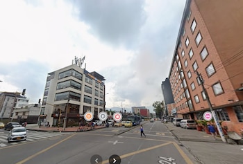 Los hechos ocurrieron en la sede del gimnasio Fitness24Seven del barrio Quinta Camacho - crédito captura de pantalla Google Maps