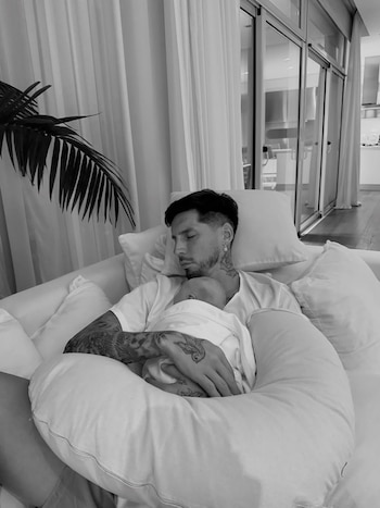 El futbolista José Sosa comparte