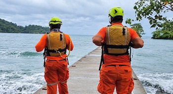 Las mareas máximas podrían alcanzar los 5.3 metros en el litoral Pacífico, según el aviso meteorológico vigente hasta finales de octubre. Captura de video de Instagram