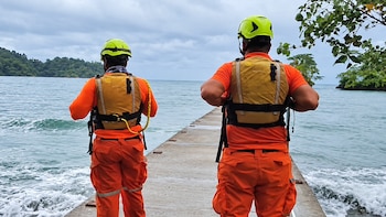 Extiende alerta por mareas altas y fuertes vientos en zonas golpeadas por el terremoto en Panamá