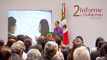 Sheinbaum anuncia más becas en Segundo Informe de Gobierno: estos son los programas sociales vigentes