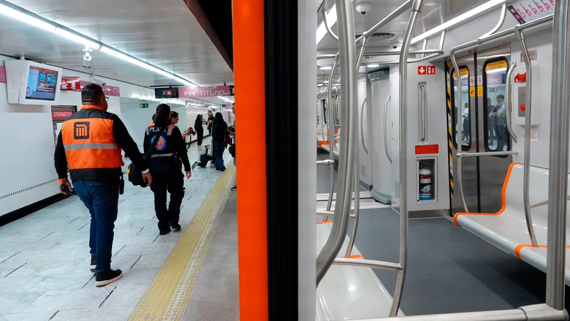 El Metro de la Ciudad de México tendrá horario especial este lunes 15 y martes 16 de septiembre. Foto: Cuartoscuro.