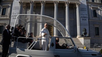 Sumar reclama más contundencia a la Iglesia ante los abusos y critica las posiciones "conservadoras" de León XIV