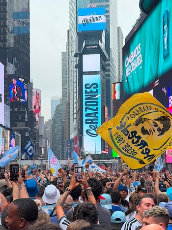 Infobae: las imágenes del banderazo para la selección argentina