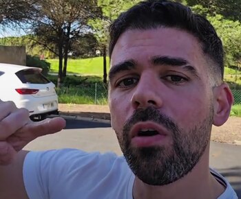 Un mecánico, en uno de