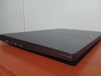 Portátil enfocado en los diseñadores,