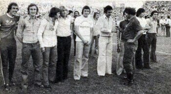 Una hora y media antes