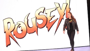 Rousey afirmou que decidiu seguir nessa luta após ver Carano passando por um momento difícil em sua vida pessoal. (@RondaRousey)