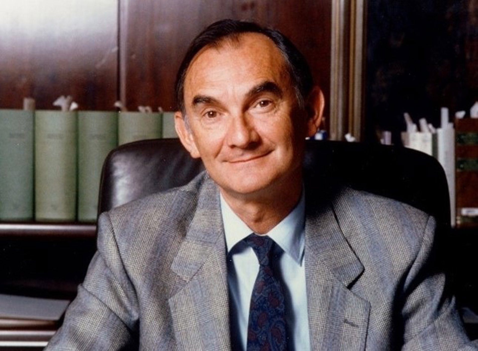 Treinta años del asesinato de Tomás y Valiente: el atentado de ETA que despertó la marea de ‘manos blancas’