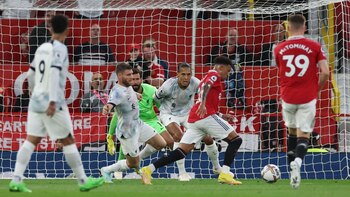 Manchester United derrotó 2-1 a