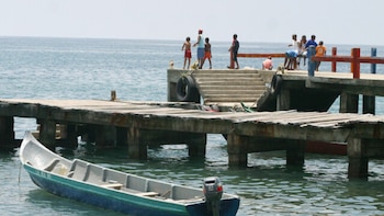 Desmantelan red de tráfico de migrantes que usaba como fachada una agencia turística que organizaba viajes al Golfo de Urabá