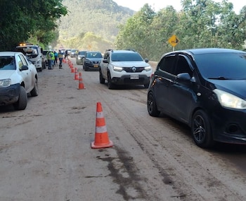 La Gobernación de Cundinamarca reabrió la vía Mosquera–La Mesa tras retirar más de 2.000 metros cuadrados de lodo - crédito Gobernación Cundinamarca