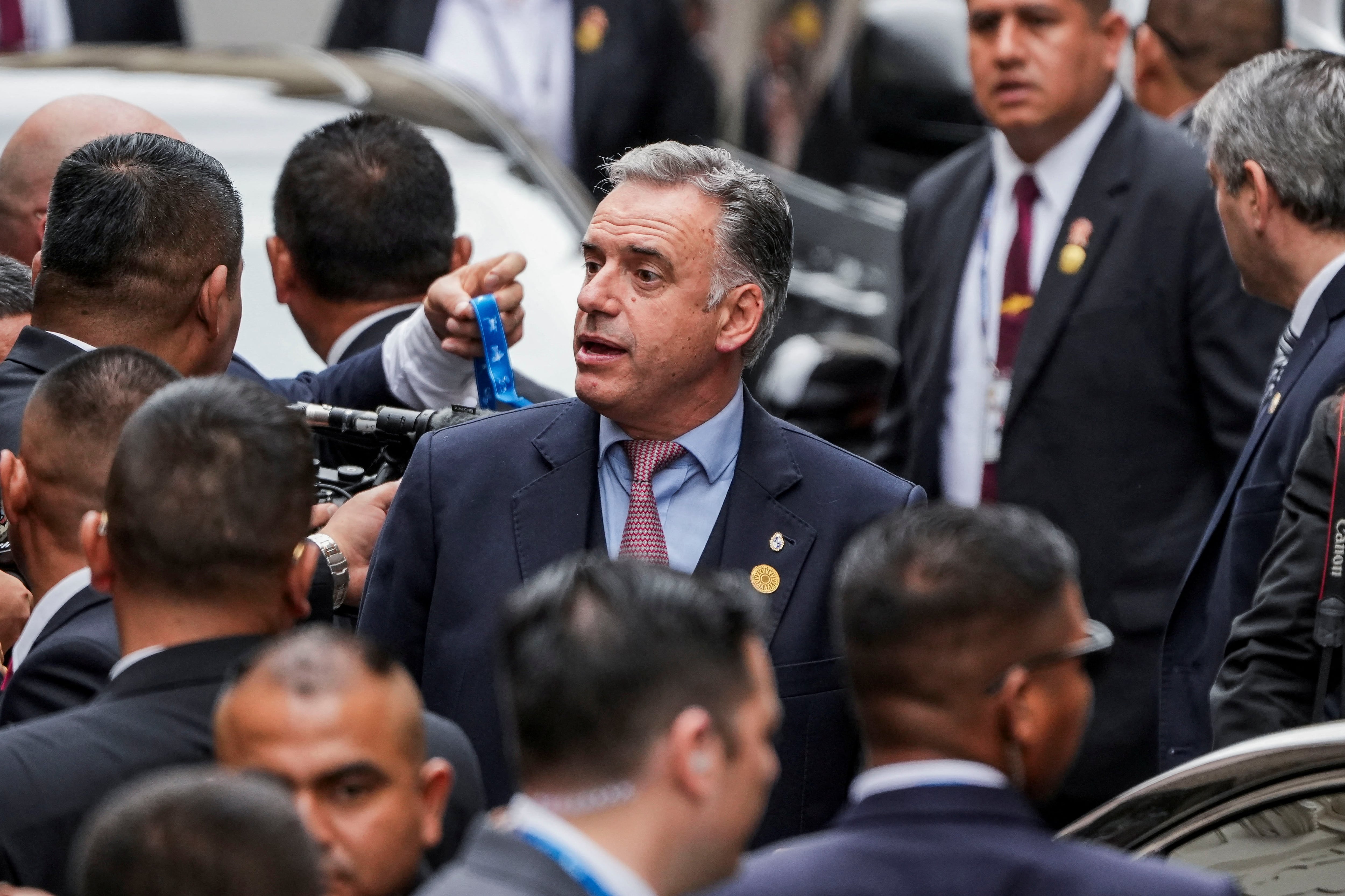 Yamandú Orsi había dicho que Argentina retiró una demanda contra Uruguay en el conflicto por la planta de e-combustibles en Paysandú. Foto: Reuters