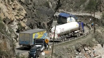 La autoridad vial anunció un operativo especial este fin de semana en un tramo clave de la Carretera Central y recomendó cinco alternativas para automovilistas y transportistas que regresan a la ciudad tras el descanso largo