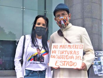 Venecia Zambrano, hermana del coronel