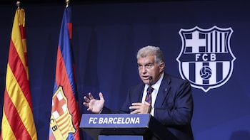 AMP. Laporta insiste en que siguen "muy interesados" en fichar a Julián Álvarez si el Atlético está dispuesto