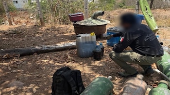 Aseguran presunto laboratorio clandestino en Culiacán, Sinaloa