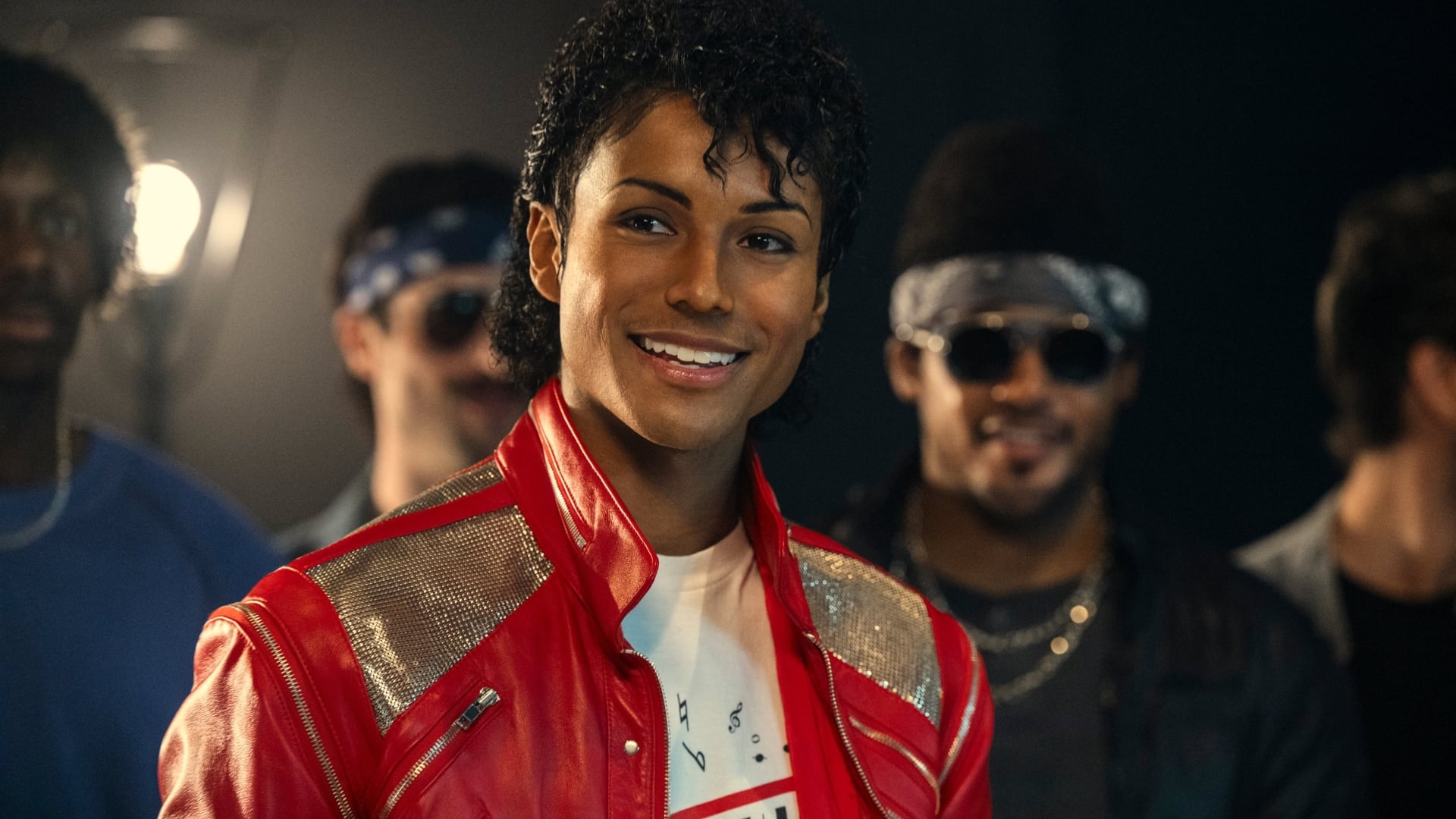 People recordó que Prince Jackson trabajó como productor de la película Michael sobre la vida de Michael Jackson (AP)