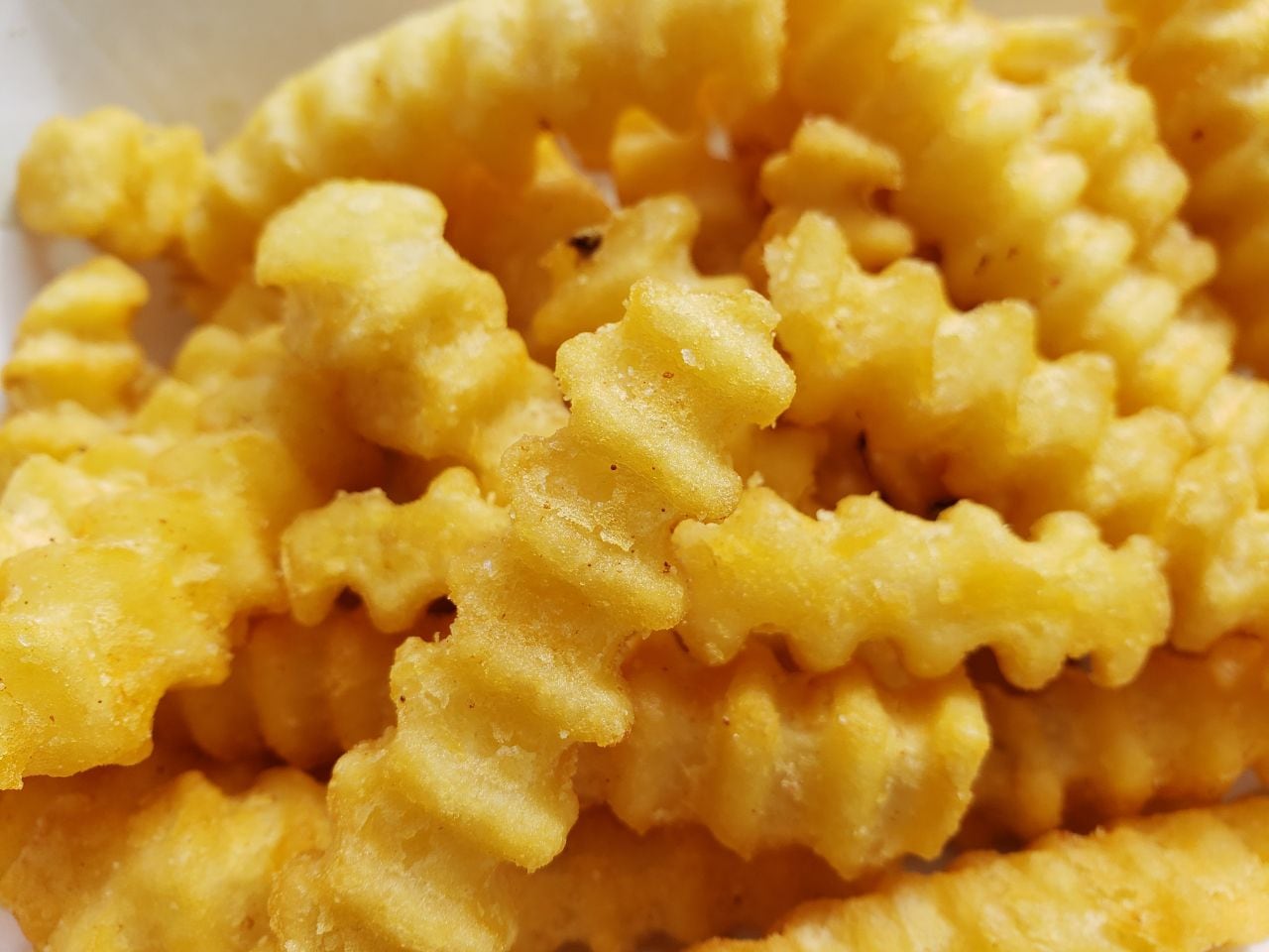 La acrilamida, que se forma al freír papas y otros alimentos ricos en carbohidratos, ha sido clasificada por la Agencia Internacional para la Investigación del Cáncer como un probable carcinógeno
