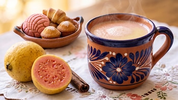 Atole de guayaba cremosito: receta fácil y deliciosa para estos días de otoño