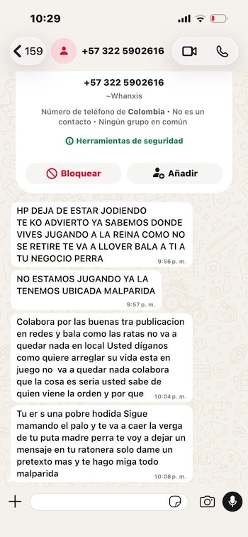 Unos mensajes de WhatsApp exigieron a la candidata retirar su aspiración al Carnaval de Juan de Acosta para evitar atentados contra su vida y su negocio - crédito Reina de Reinas/Facebook