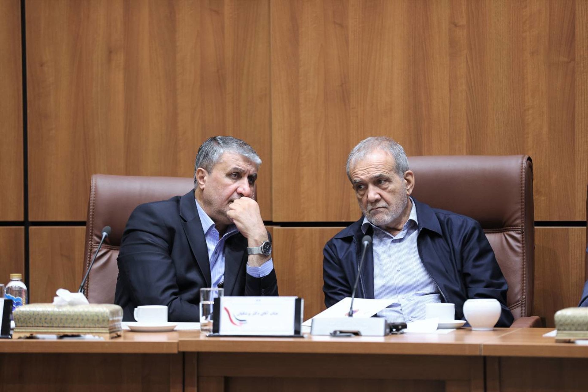 02/11/2025 November 2, 2025, Tehran, Iran: Iranian President MASOUD PEZESHKIAN (R) and the head of Iran's Atomic Energy Organization MOHAMMAD ESLAMI (L) tour the countryâ?s nuclear facilities in Tehran. During their visit to the Atomic Energy Organization and the nuclear power plant, they reviewed Iran's nuclear achievements and met with senior managers in the nuclear industry.
POLITICA
Aeoi / Zuma Press / Europa Press