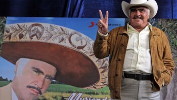Vicente Fernández: Del “hígado gay”
