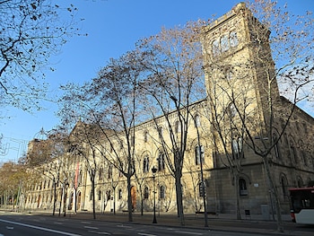 El edificio de la Universidad