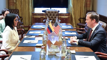 Delcy Rodríguez se reunió con el embajador de Estados Unidos en India