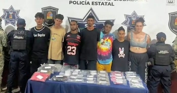 Los detenidos fueron sorprendidos con un cargamento de drogas que incluía marihuana, cocaína, crack y éxtasis, según las autoridades./ (Secretaría de Seguridad Ciudadana de Quintana Roo)