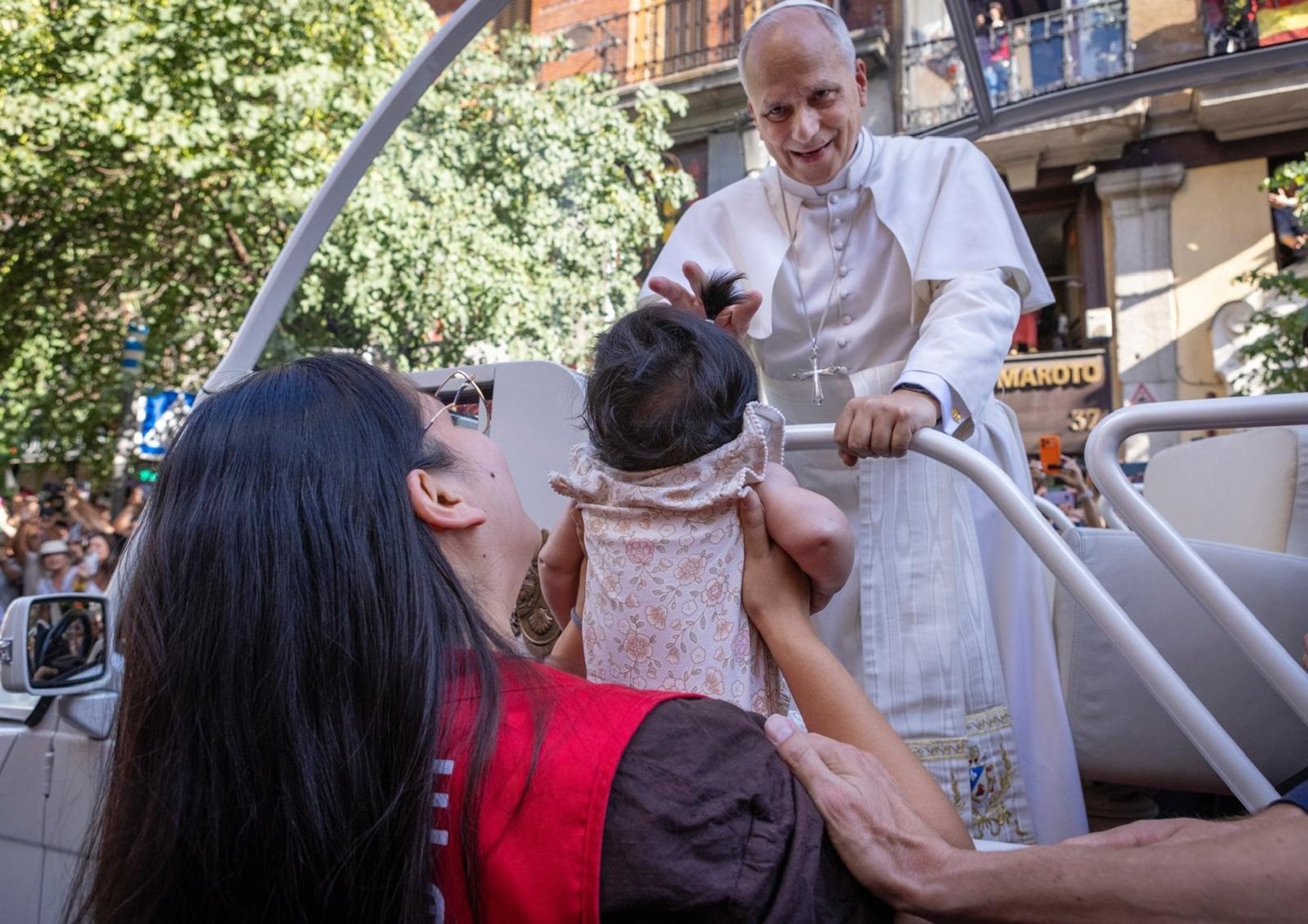 El papa León XIV advirtió que el avance tecnológico y la inteligencia artificial corren el riesgo de