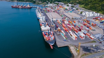 Las importaciones superan exportaciones y