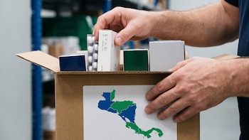 Centroamérica importa más del 85% de sus medicamentos desde fuera de la región pese al avance de su industria farmacéutica, señala informe de Inquifar