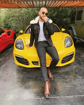 Porsche Boxster (@maluma)