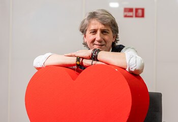 El candidato del PSOE a