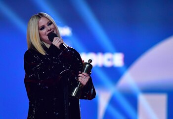 Avril Lavigne accepts the TikTok