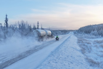 Así era el paisaje inhóspito del crudo invierno canadiense, donde las rutas estaban completamente congeladas