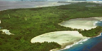 Peleliu, parte de Palau, atrae turistas atraídos por la historia bélica, la naturaleza virgen y sitios emblemáticos (Wikimedia Commons)