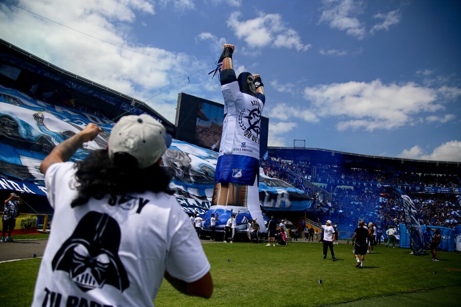 La Ley 1445 de 2011 establece multas, prohibiciones de ingreso, trabajo social y penas de prisión para conductas violentas en escenarios deportivos del fútbol colombiano - crédito Lina Gasca/Colprensa