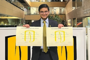 Diego Fernando Chamorro, Cuma Sum Laude de la Universidad de Los Andes
