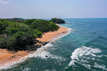 Autoridades firman un acuerdo con