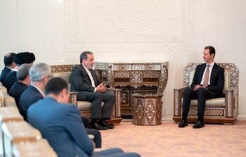 Abbas Araqchi junto al mandatario