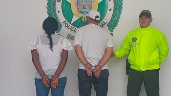 A la cárcel mujer que,