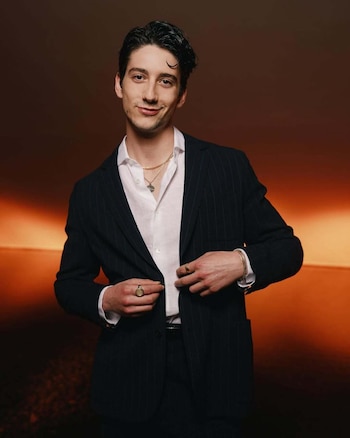 Milo Manheim ya ha sido