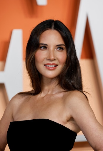El uso del test genético recomendado por el oncólogo permitió a Olivia Munn calcular un riesgo del 37,3% de cáncer de mama a lo largo de su vida (REUTERS/Danny Moloshok)
