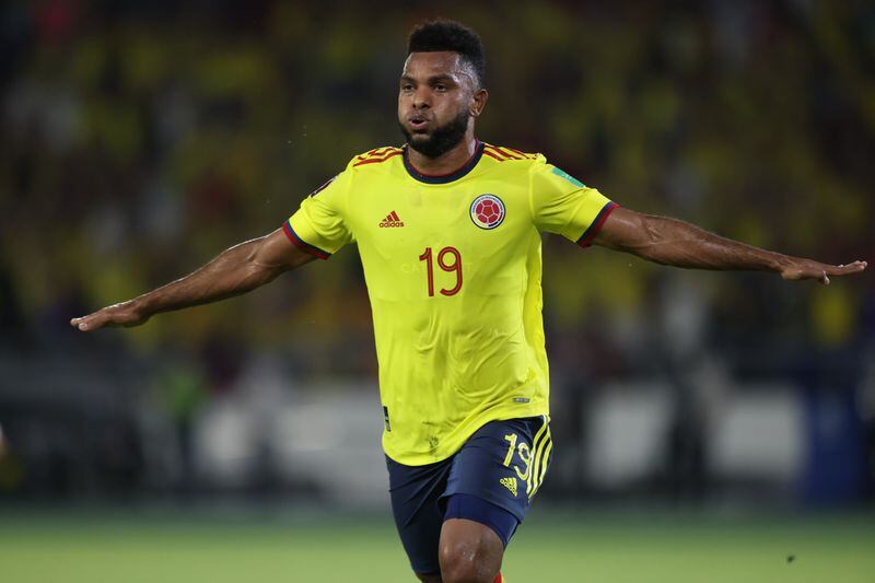 El colombiano Miguel Borja podría ver sus primeros minutos con las Águilas en el Clásico Joven. REUTERS/Luisa González