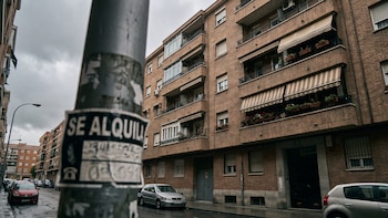 El tiktoker Noel Horcajada cuenta su experiencia con un fondo buitre buscando un alquiler en Madrid: “Entrar en ese piso me habría costado 13.500 euros, pero no termina ahí”